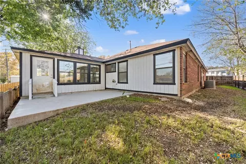 513 Bond St, Copperas Cove, TX 76522