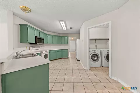 513 Bond St, Copperas Cove, TX 76522