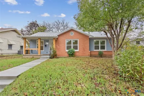1029 N 45th St, Waco, TX 76710