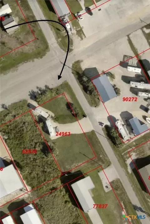 202 S 5th St, Port O'connor, TX 77982