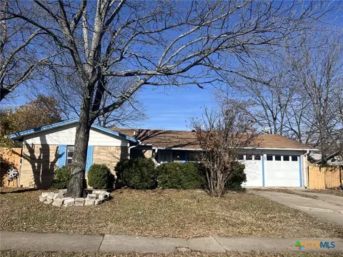 814 S 25th St, Copperas Cove, TX 76522