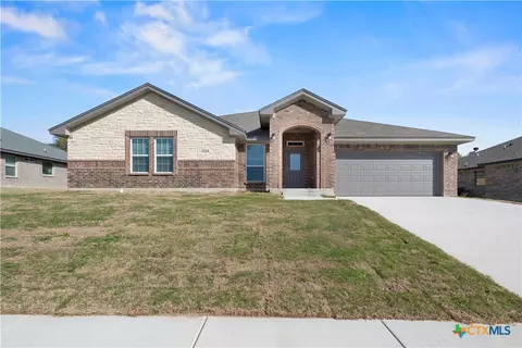 1504 Justice Dr, Copperas Cove, TX 76522