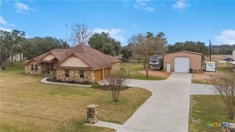 759 Richter Rd, Inez, TX 77968