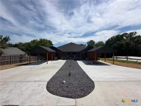 395 W Avenue J, Belton, TX 76513
