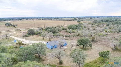 618 Mcguill Rd, Goliad, TX 77963