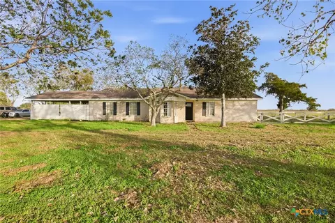 680 E Frontage Rd, Victoria, TX 77905