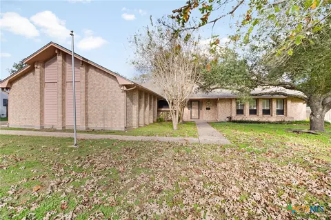 603 Suzanne St, Edna, TX 77957