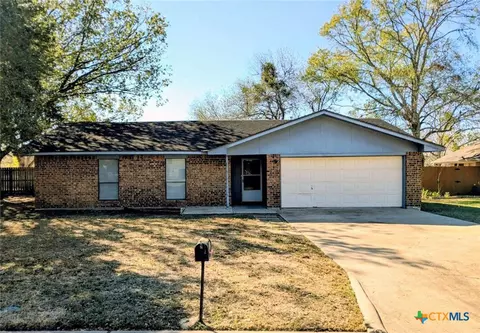 705 Third St, Cuero, TX 77954