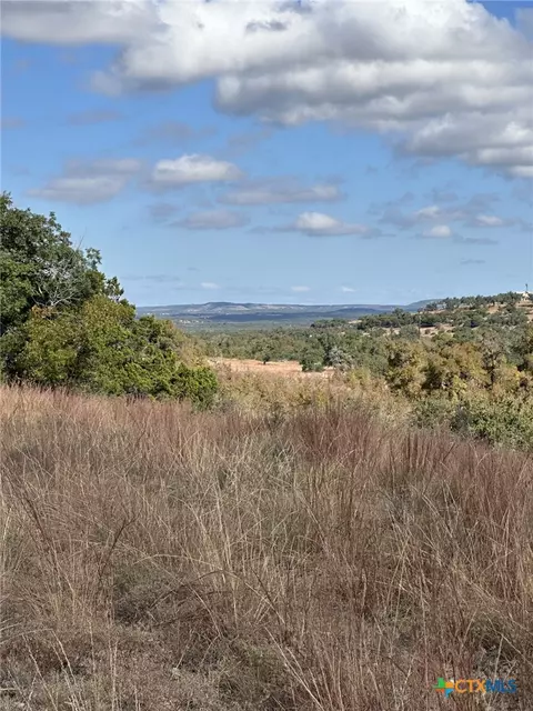 525 Outlook Dr, Wimberley, TX 78676