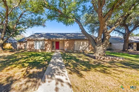 2006 Canyon Creek Dr, Temple, TX 76502