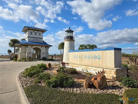 3345 Bay Point Dr, Palacios, TX 77465