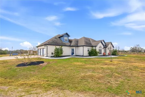 1739 Old Goliad Rd, Victoria, TX 77905