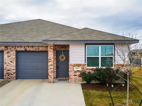 202 Green Valley Dr, Copperas Cove, TX 76522