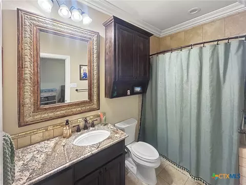 Bath - 1747 Cr 139 Loop, Cameron, TX 76520 photo 3 of 5