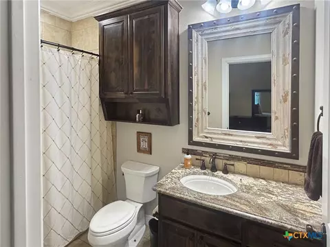 Bath - 1747 Cr 139 Loop, Cameron, TX 76520 photo 5 of 5