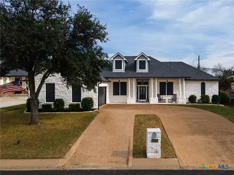 4215 Sunflower Ln, Temple, TX 76502
