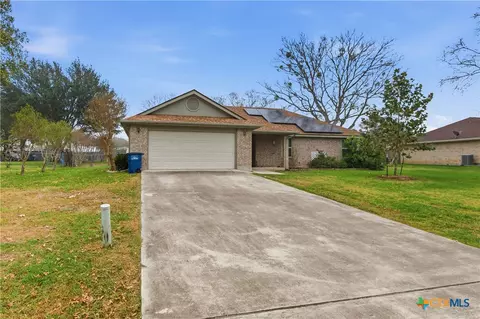 127 Santa Fe Rdg, Seguin, TX 78155
