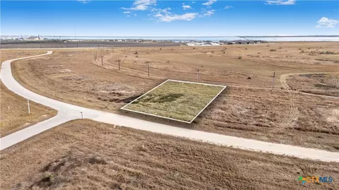 311 Channel Bass Ln, Port Lavaca, TX 77979