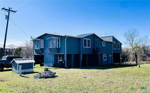 40 Cypress Valley Rd, Cuero, TX 77954