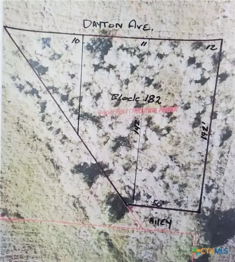 701-705 W Dayton Ave, Seadrift, TX 77983