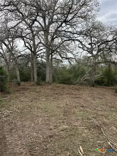 164 County Road 187, Hallettsville, TX 77964