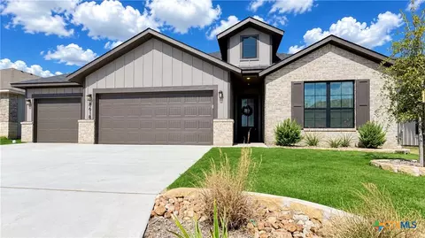 8618 Glade Dr, Temple, TX 76502