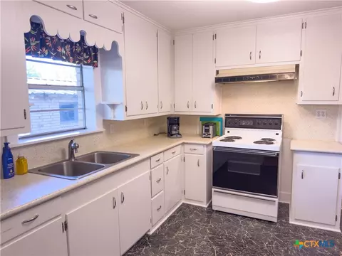 Kitchen - 137 Fm 774, Refugio, TX 78377 photo 1 of 1
