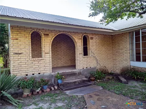 Exterior - 137 Fm 774, Refugio, TX 78377 photo 3 of 9