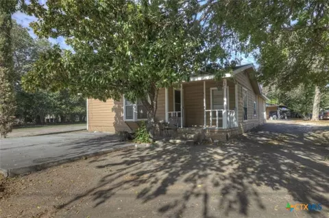 512 Valley St, San Marcos, TX 78666