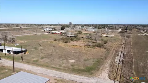 000 Cotton St, Fannin, TX 77960
