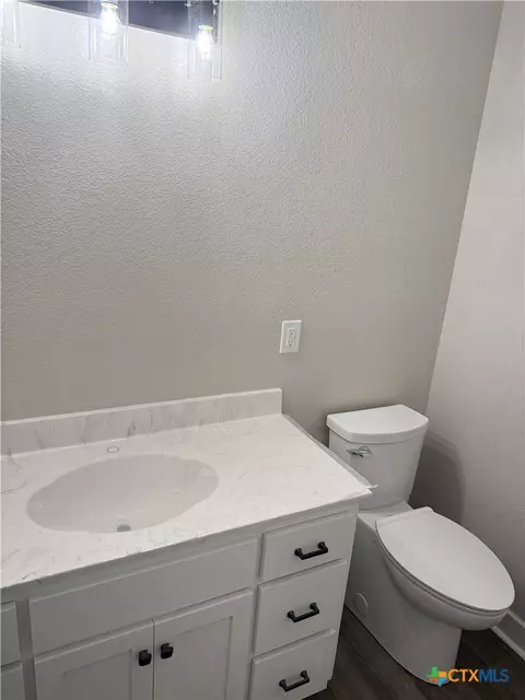 Bath - 9684 Fm 437, Rogers, TX 76569 photo 1 of 4