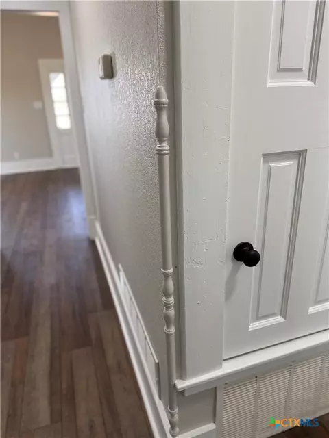 Entry Way - 9684 Fm 437, Rogers, TX 76569 photo 6 of 7