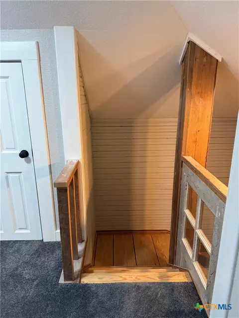 Entry Way - 9684 Fm 437, Rogers, TX 76569 photo 3 of 7
