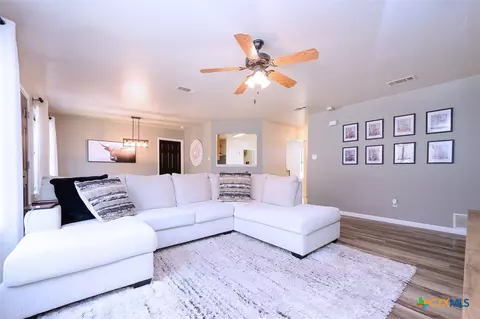 1320 Katelyn Cir, Copperas Cove, TX 76522