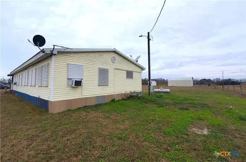 95 Kellie Ln, Seadrift, TX 77983 photo 3