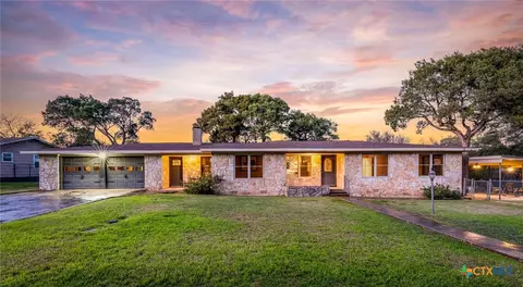 162 New York Ave, New Braunfels, TX 78130