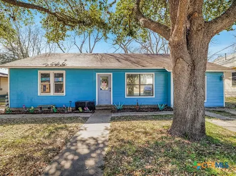 1510 N N Ave, Shiner, TX 77984