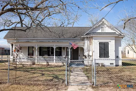 202 E 4th St, Nordheim, TX 78141