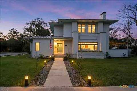 503 S Austin St, Seguin, TX 78155