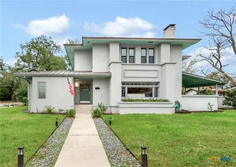 503 S Austin St, Seguin, TX 78155