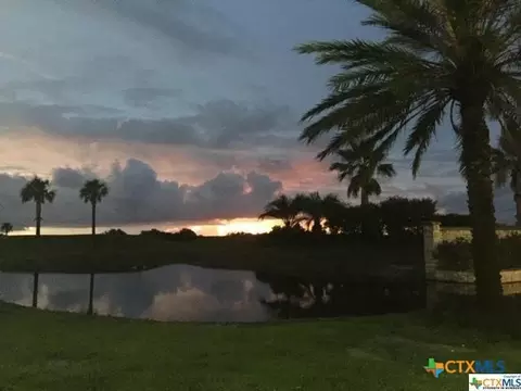 433 E Arbor Vis, Port O'connor, TX 77982