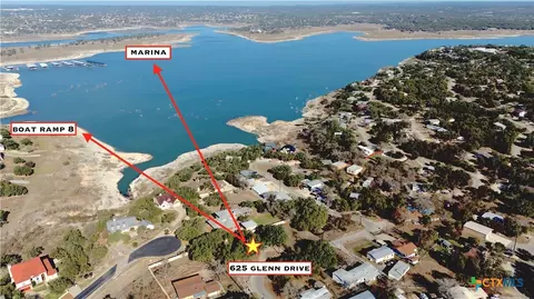 625 Glenn Dr, Canyon Lake, TX 78133