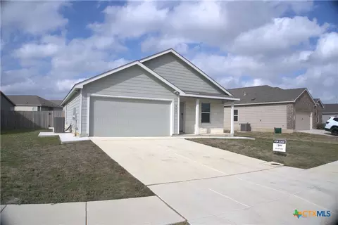 809 Riviera Ct, Seguin, TX 78155