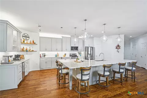 516 Sundance Ln, Georgetown, TX 78633