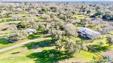 103 Forest View Dr, Victoria, TX 77905