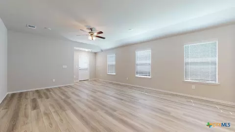 Living - 8803 Trungle Rd, Temple, TX 76502 photo 3 of 4