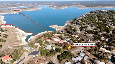699 Glenn Dr, Canyon Lake, TX 78133