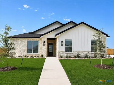 1614 Hunt Dr, Salado, TX 76571