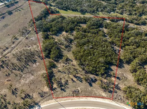 642 Windmill Ridge Dr, Blanco, TX 78606