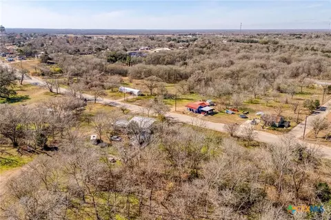 1018 N Hackberry Ave, Luling, TX 78648 photo 4
